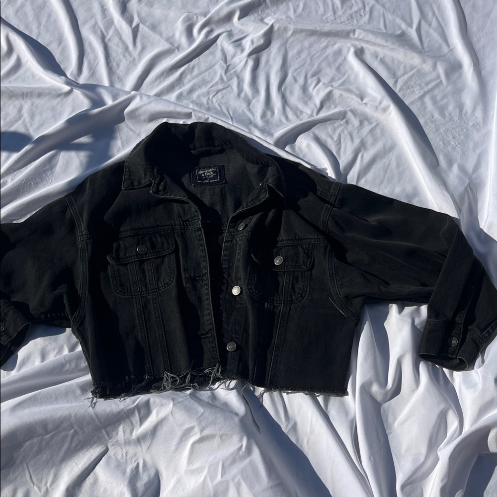 Abercrombie & Fitch Black Cropped Denim Jacket